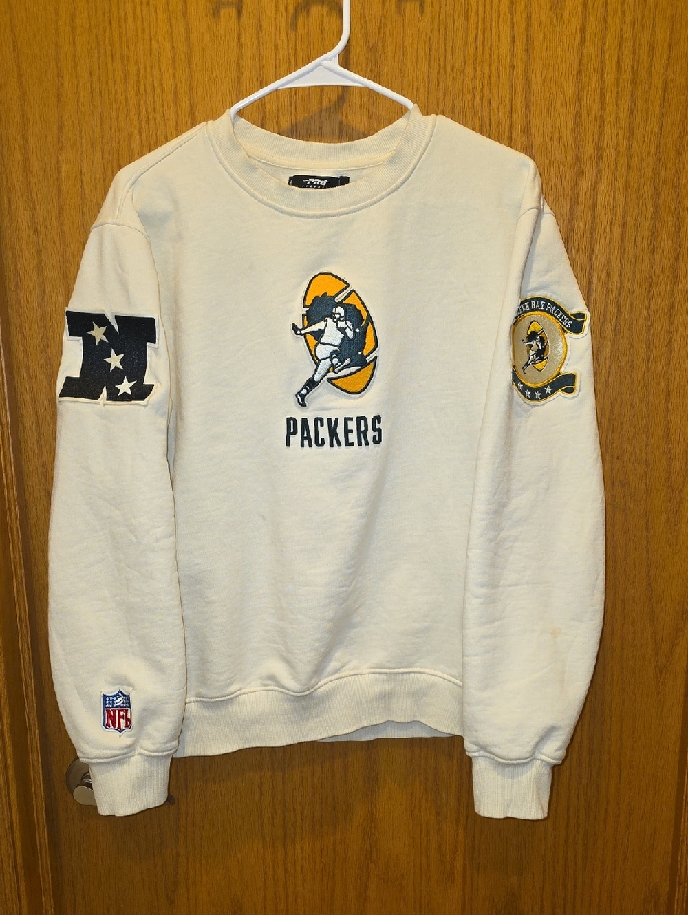 Packers White Crewneck Sweatshirt with Vintage Logo